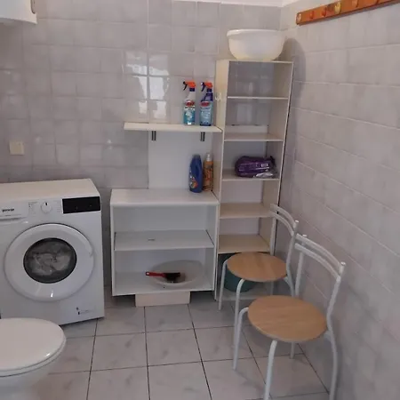 Robi Lägenhet Žman